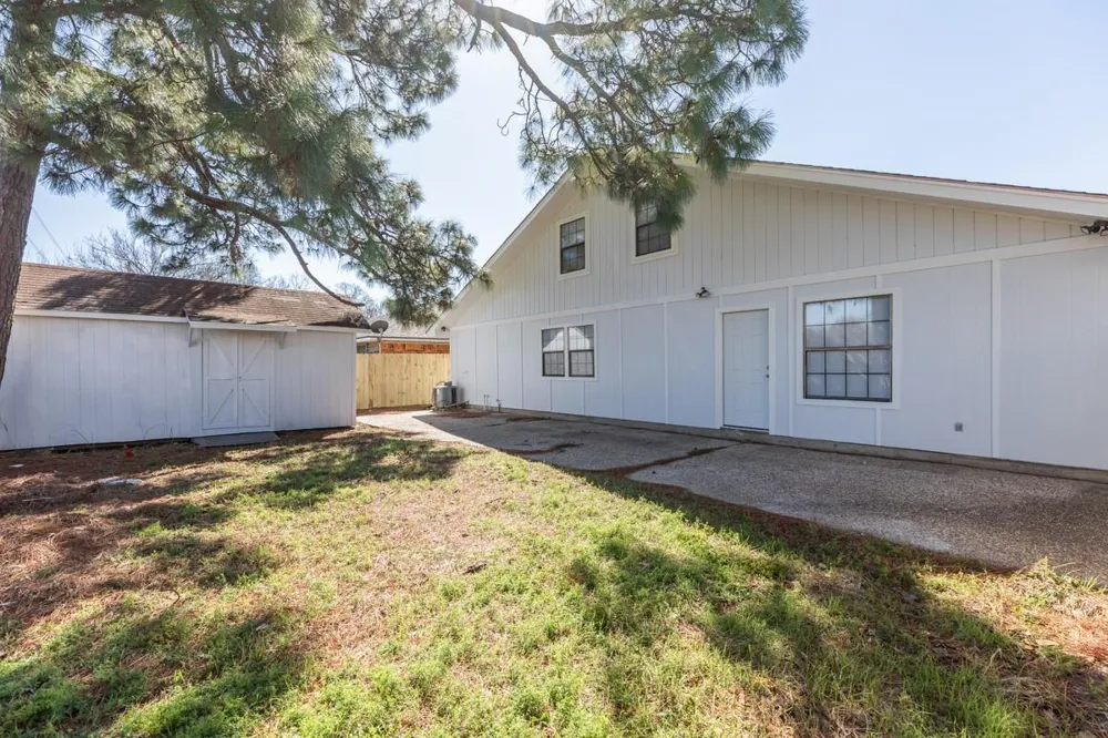 8502 Lynwood Lane Port Arthur, TX 77642