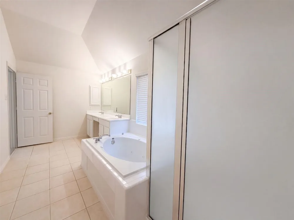 5307 Chatham Hill Lane Houston, TX 77084