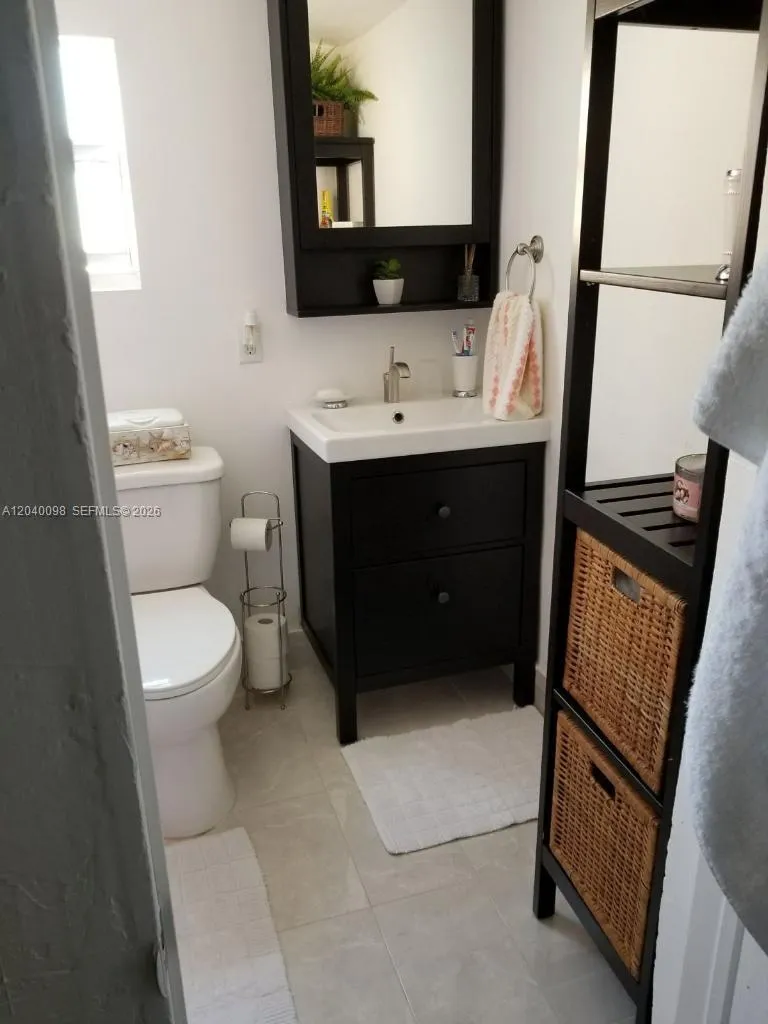 4074 NW 4th St Miami, FL 33126