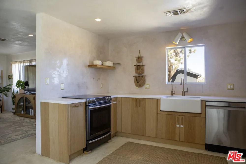 365 Rainbow Drive Yucca Valley, CA 92284