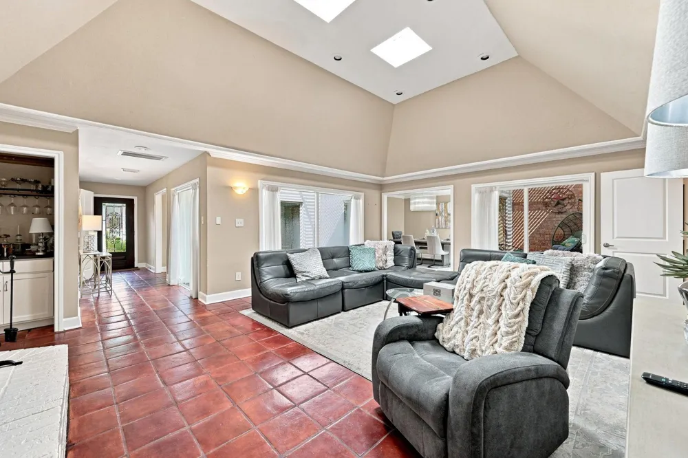 419 E Fair Harbor Lane Houston, TX 77079