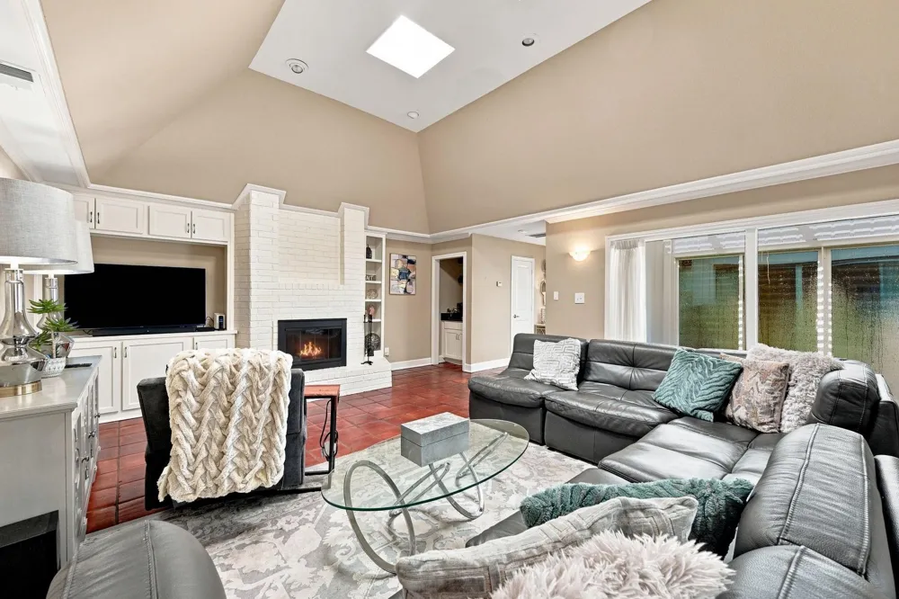 419 E Fair Harbor Lane Houston, TX 77079