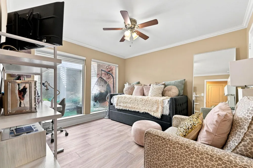 419 E Fair Harbor Lane Houston, TX 77079