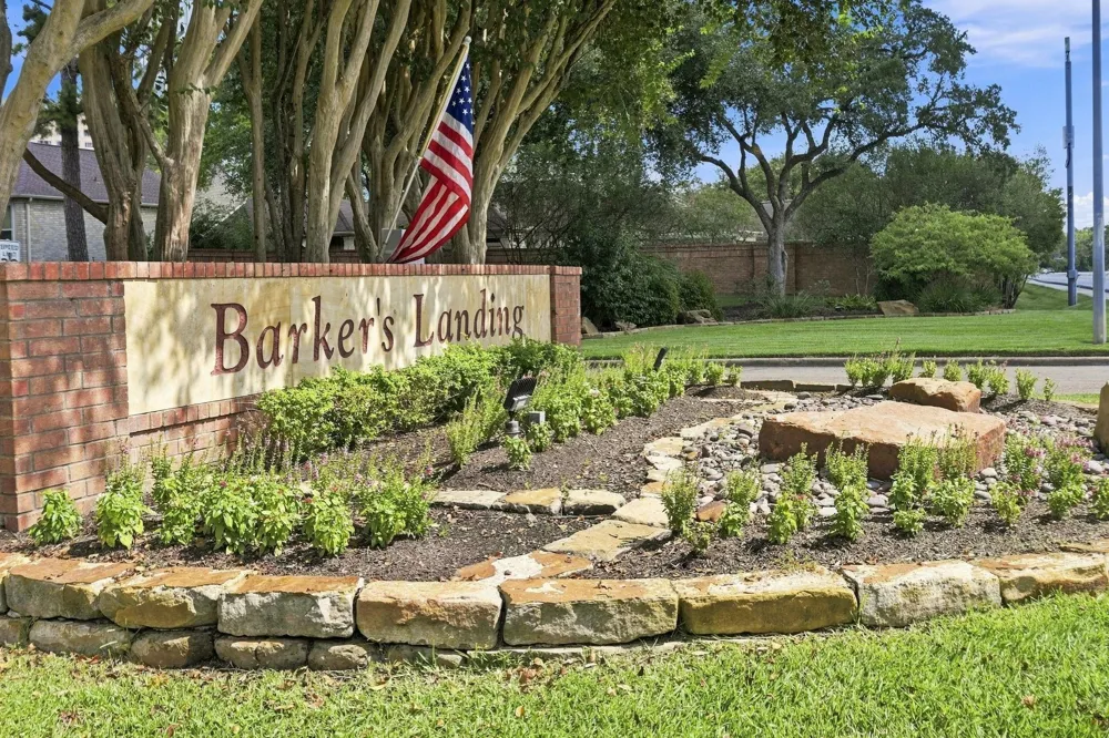 419 E Fair Harbor Lane Houston, TX 77079