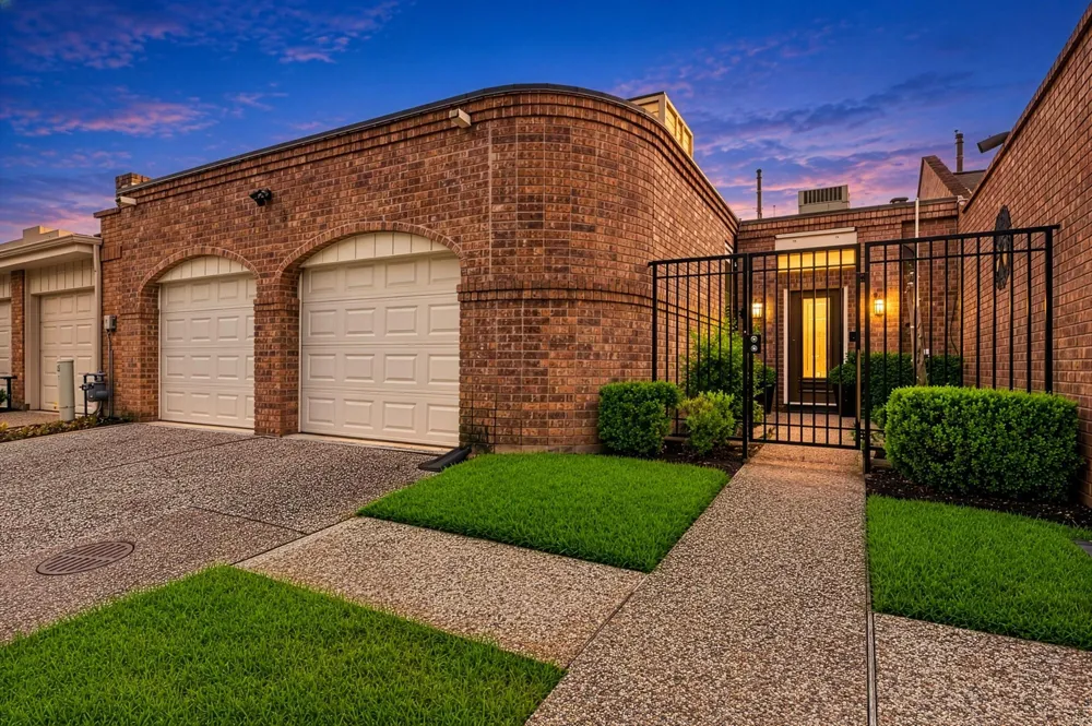 419 E Fair Harbor Lane Houston, TX 77079