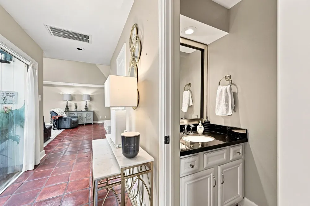 419 E Fair Harbor Lane Houston, TX 77079