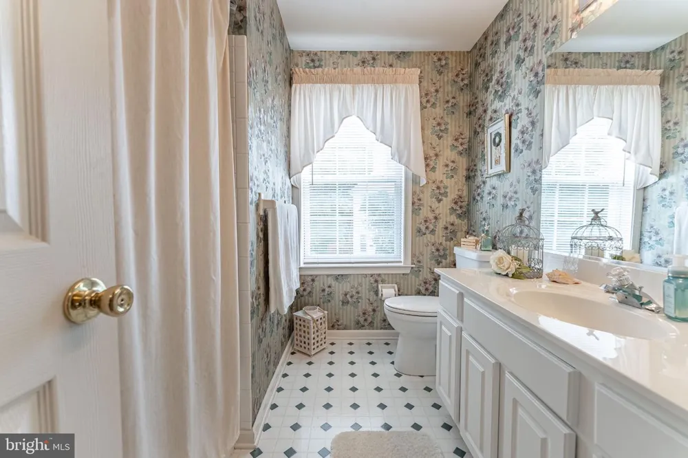 366 GALWAY DRIVE West Chester, PA 19380