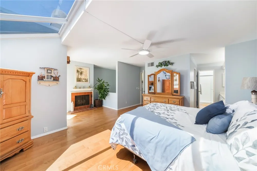 3256 Sparkler Huntington Beach, CA 92649