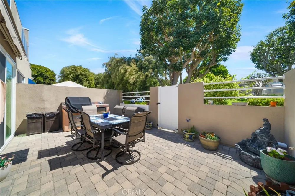 3256 Sparkler Huntington Beach, CA 92649