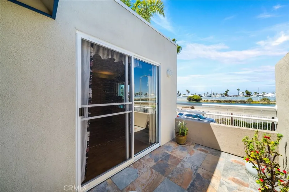 3256 Sparkler Huntington Beach, CA 92649