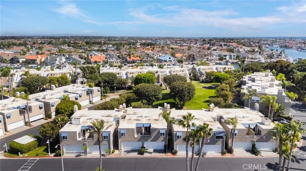 3256 Sparkler Huntington Beach, CA 92649