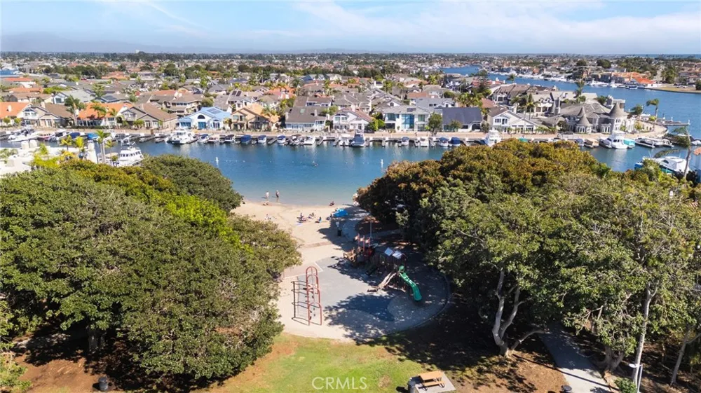 3256 Sparkler Huntington Beach, CA 92649