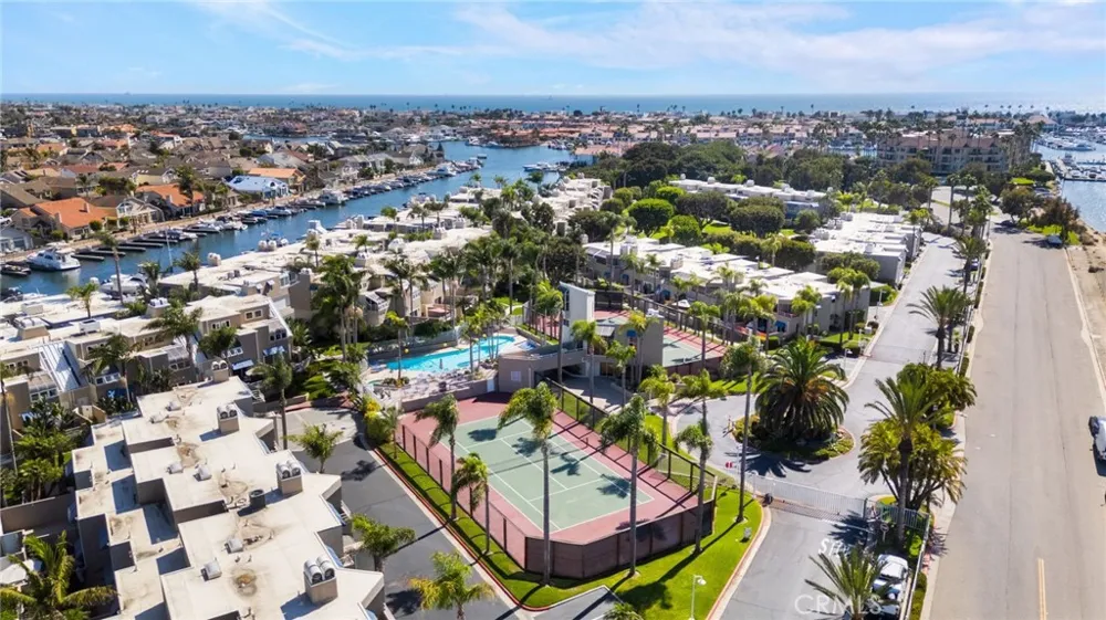3256 Sparkler Huntington Beach, CA 92649
