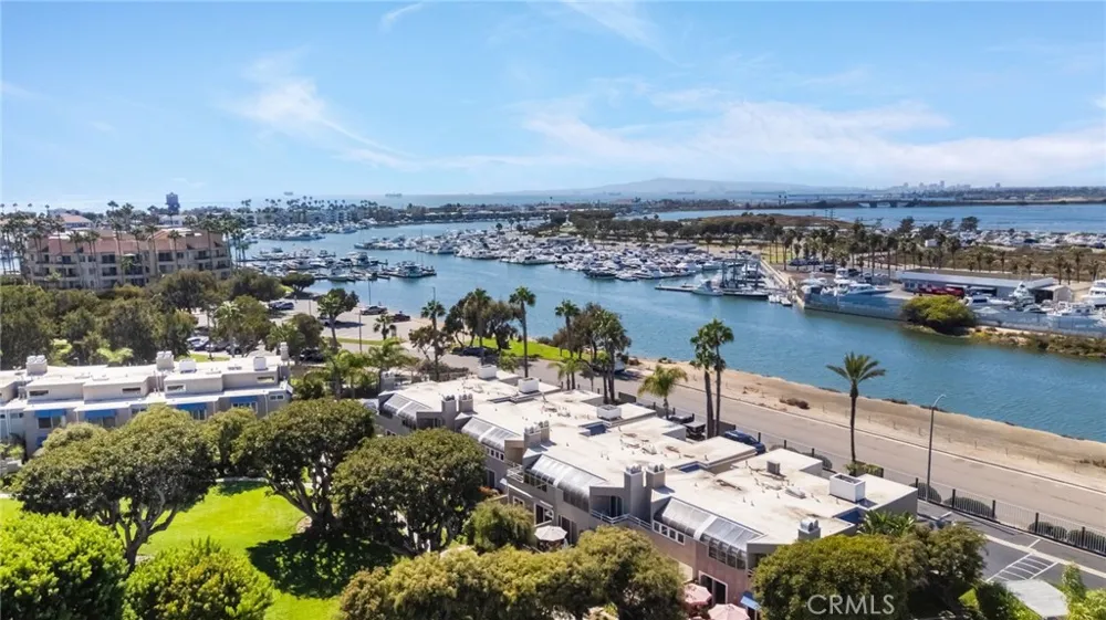 3256 Sparkler Huntington Beach, CA 92649