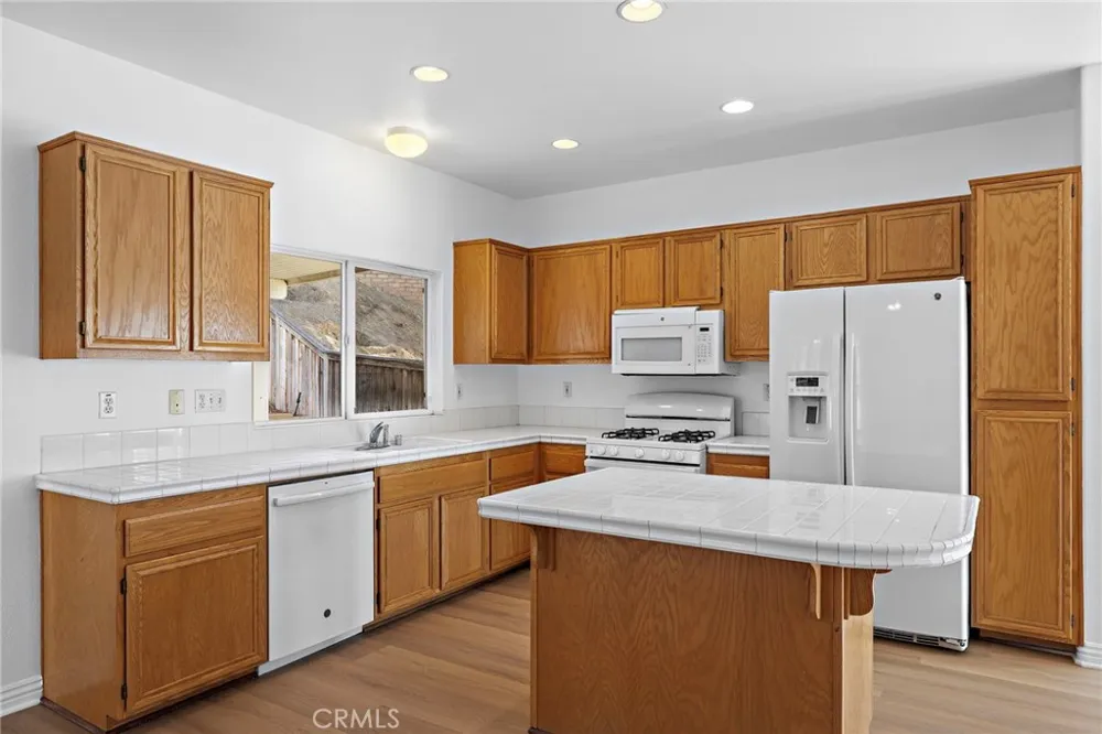 22009 Blondon Court Wildomar, CA 92595