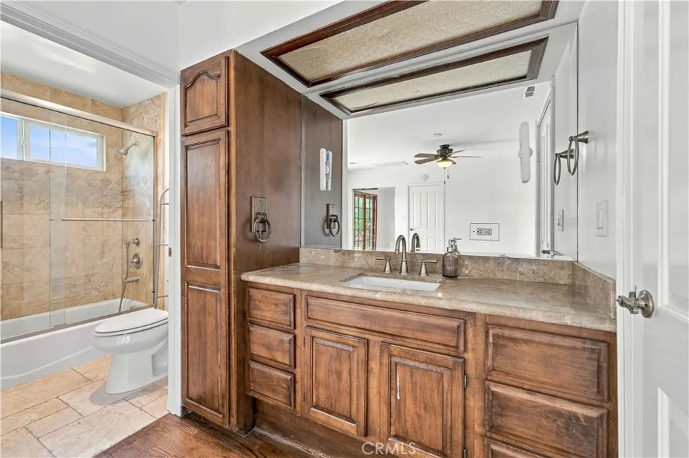 5017 Rubio Avenue Encino, CA 91436