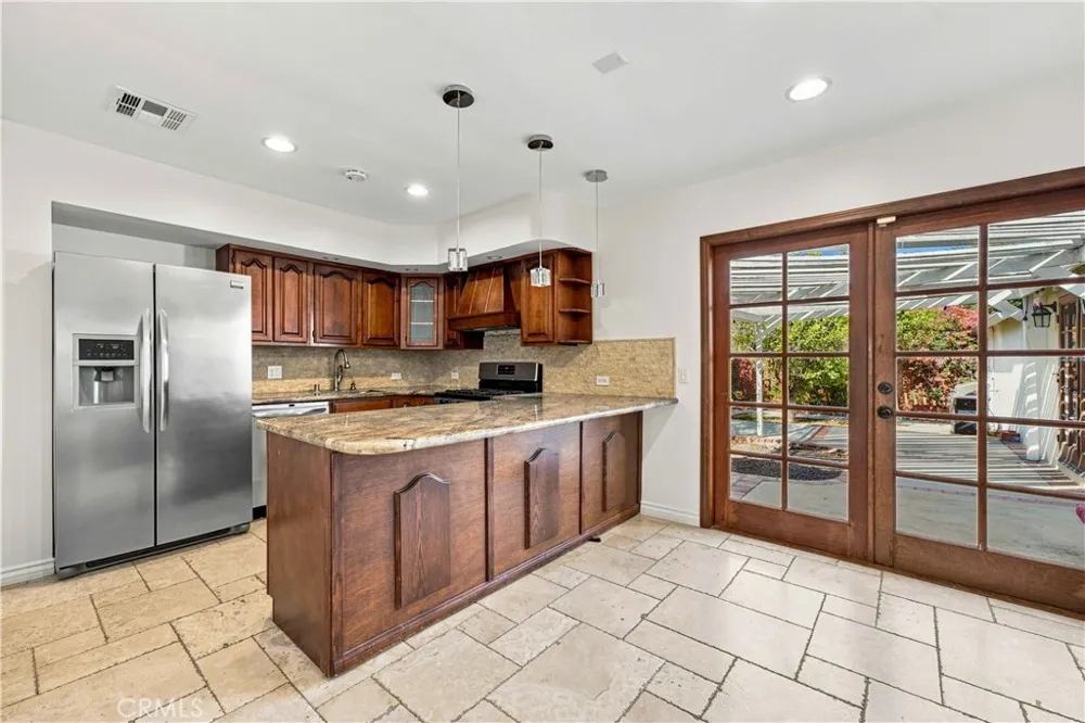 5017 Rubio Avenue Encino, CA 91436