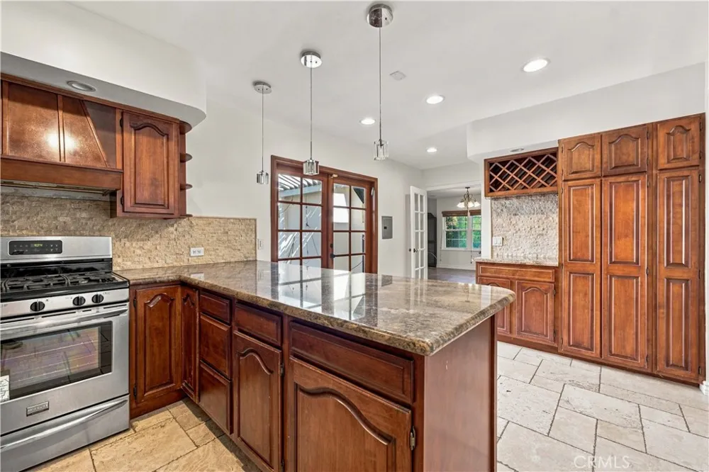 5017 Rubio Avenue Encino, CA 91436