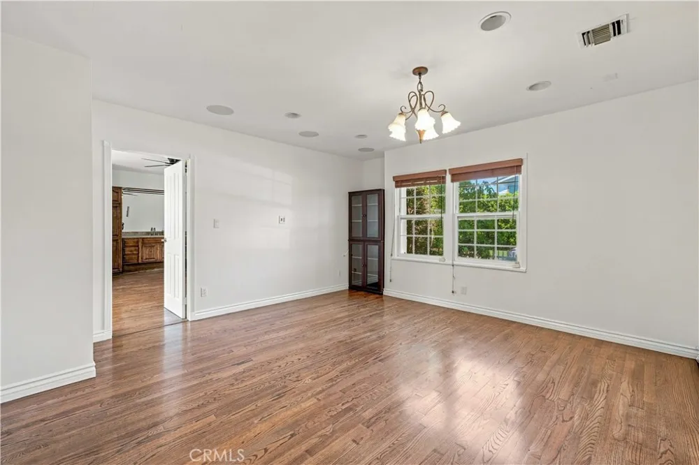 5017 Rubio Avenue Encino, CA 91436