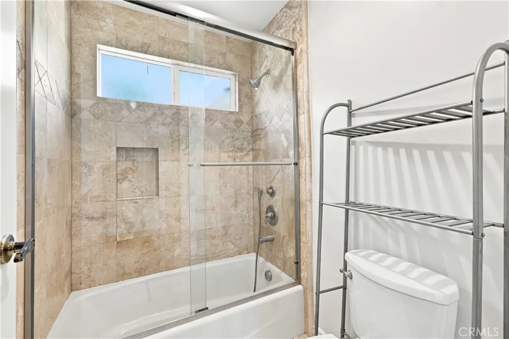 5017 Rubio Avenue Encino, CA 91436