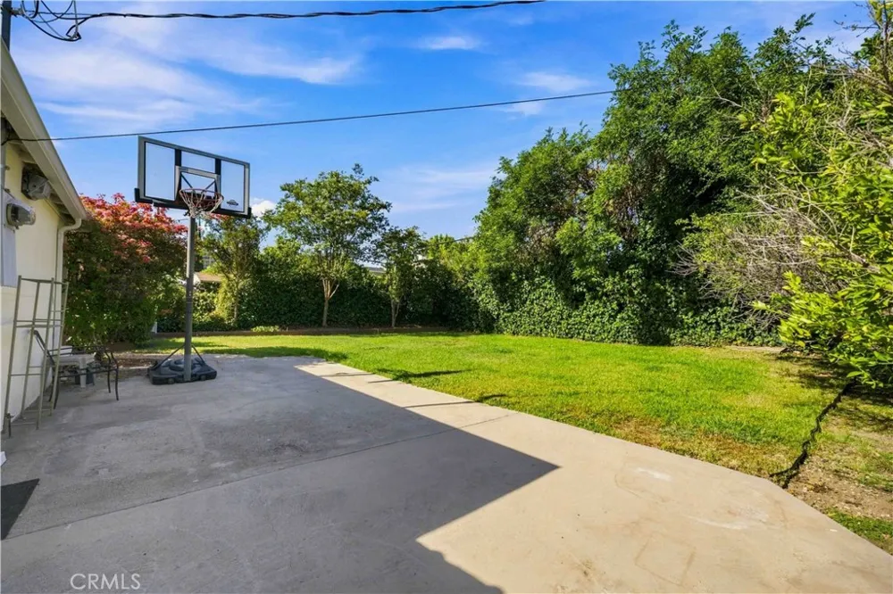 5017 Rubio Avenue Encino, CA 91436