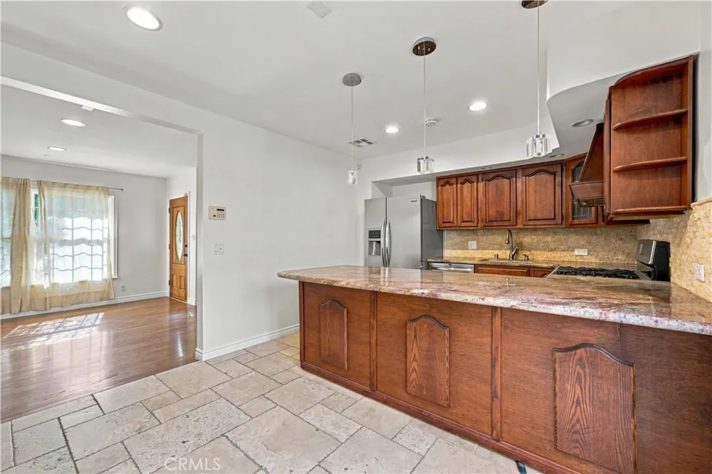 5017 Rubio Avenue Encino, CA 91436