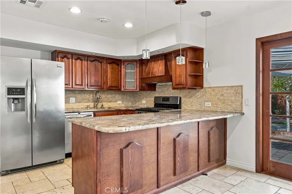5017 Rubio Avenue Encino, CA 91436