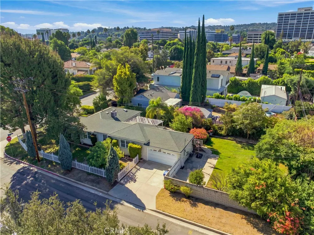 5017 Rubio Avenue Encino, CA 91436