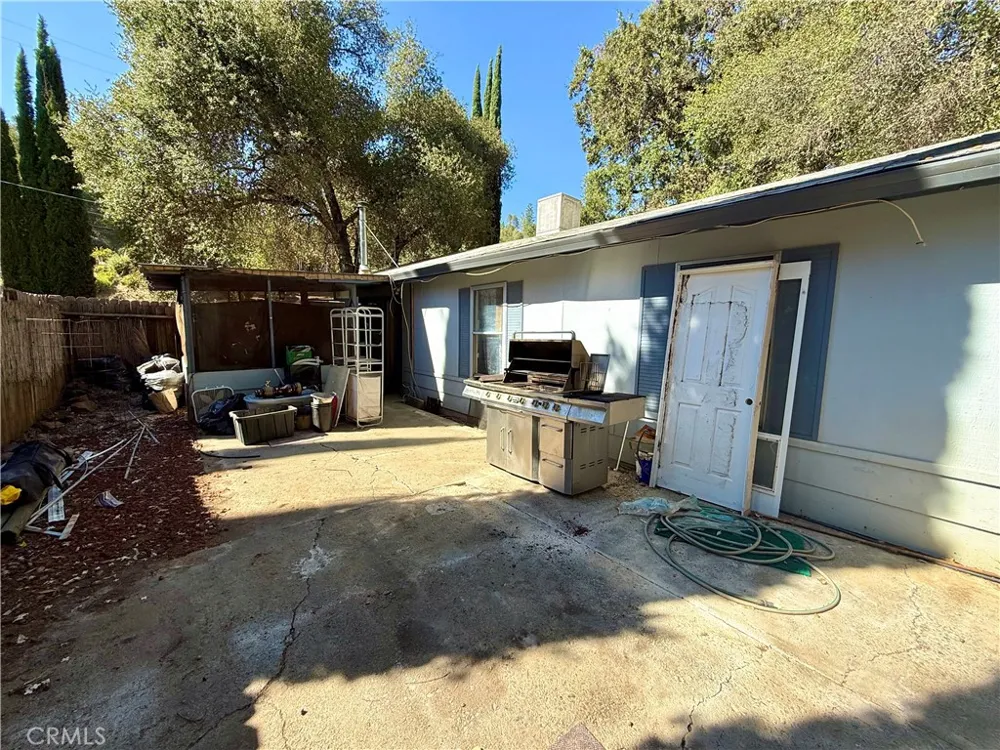 3096 Lakeview Drive Nice, CA 95464