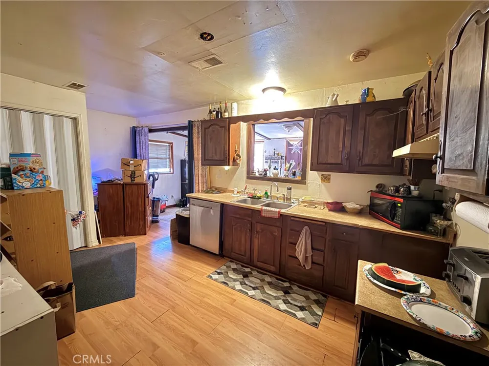 3096 Lakeview Drive Nice, CA 95464