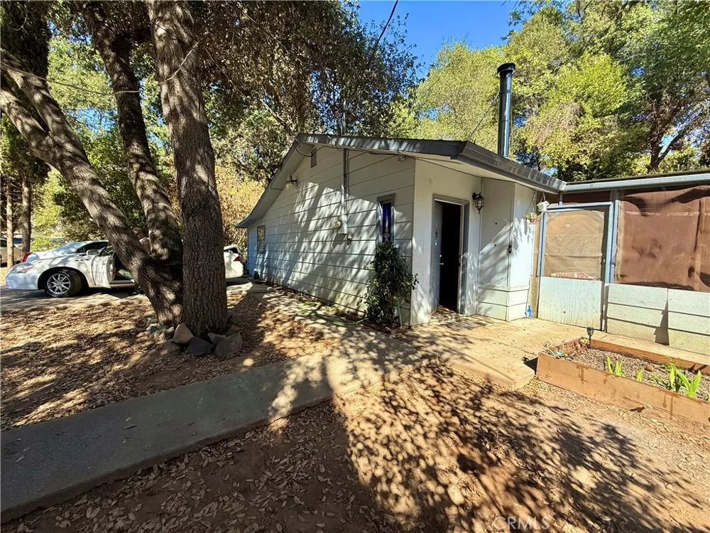 3096 Lakeview Drive Nice, CA 95464