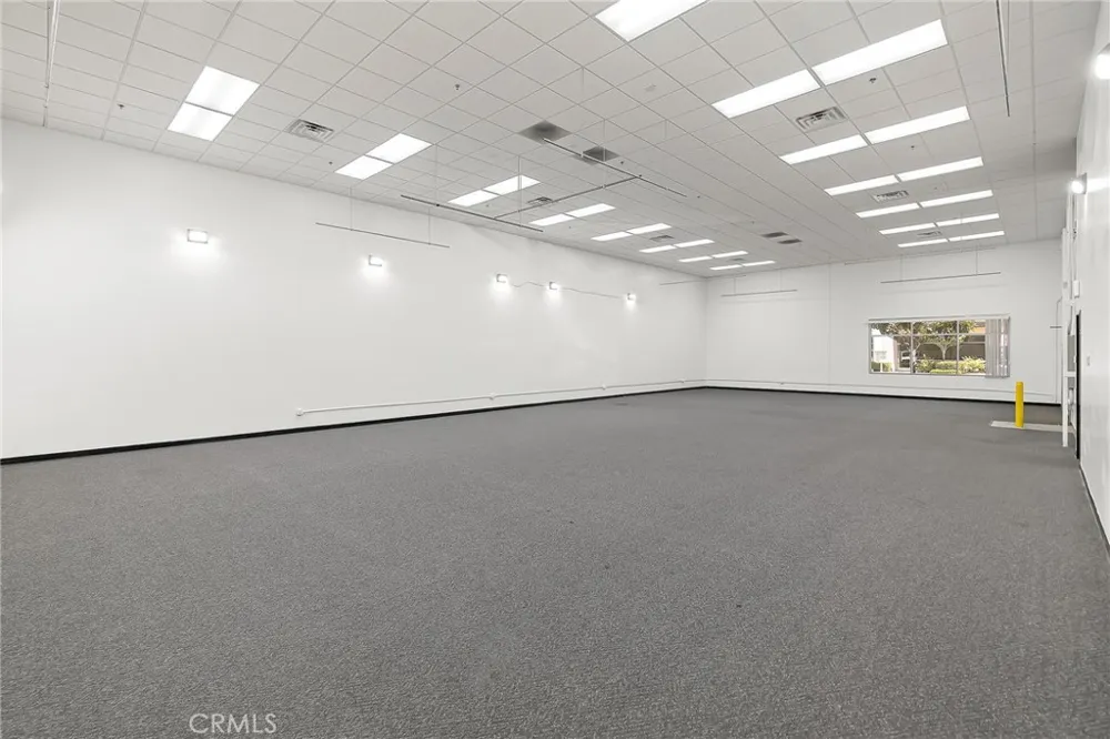 11264 Monarch Garden Grove, CA 92841