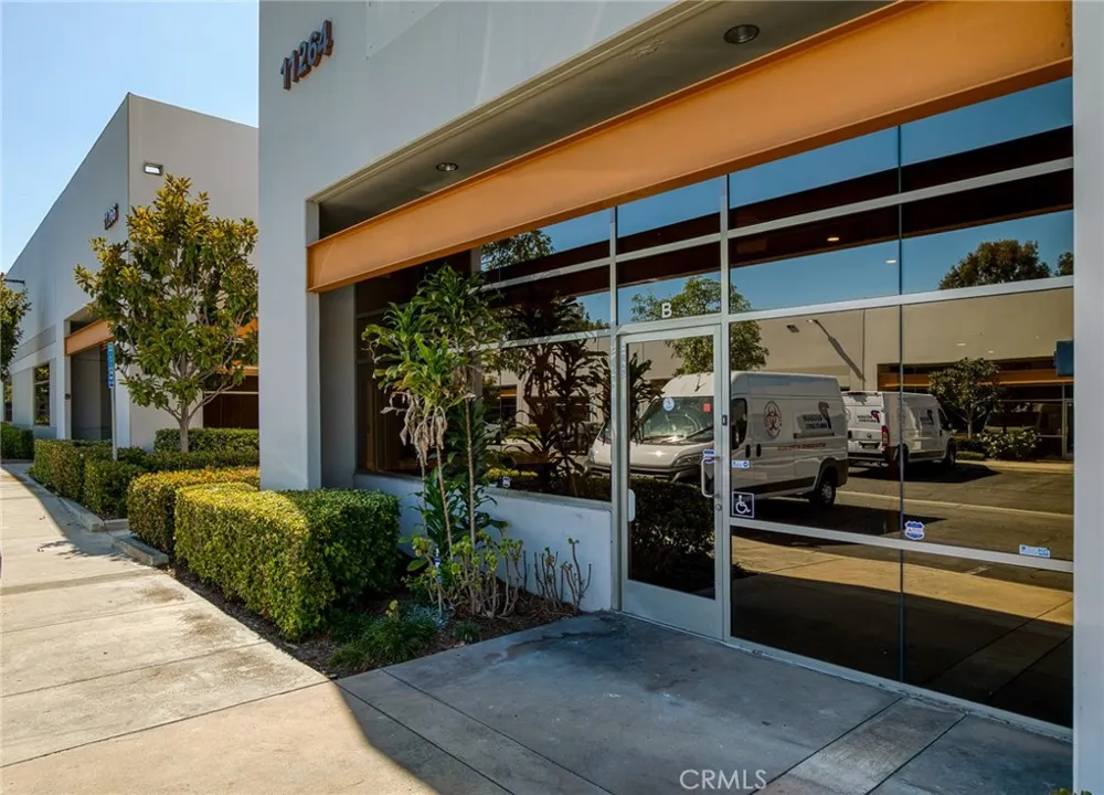 11264 Monarch Garden Grove, CA 92841