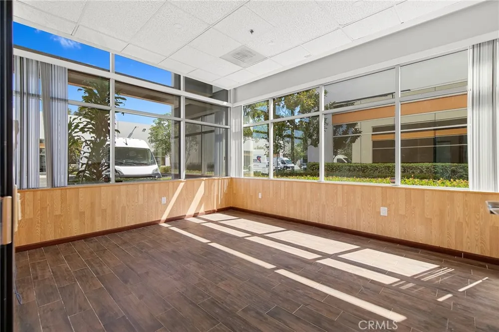 11264 Monarch Garden Grove, CA 92841
