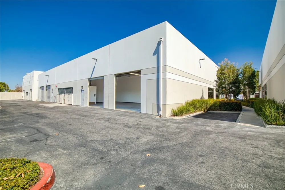 11264 Monarch Garden Grove, CA 92841