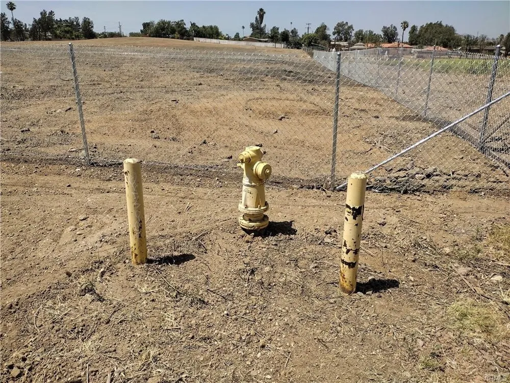 1 60th Street Jurupa Valley, CA 92509