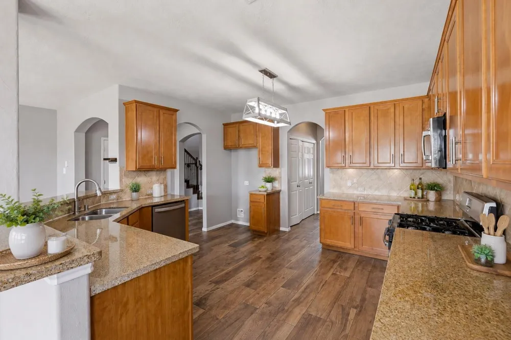 9611 Indian Trail Mont Belvieu, TX 77523