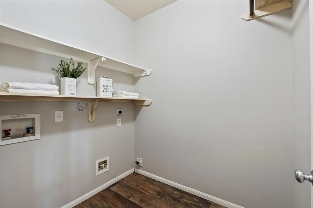9611 Indian Trail Mont Belvieu, TX 77523