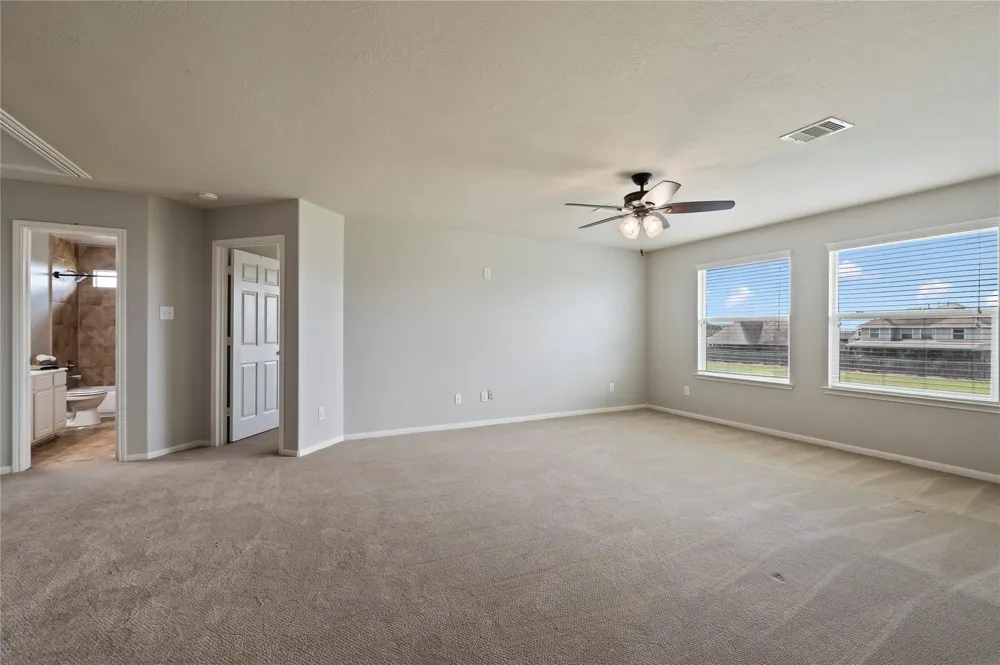 9611 Indian Trail Mont Belvieu, TX 77523