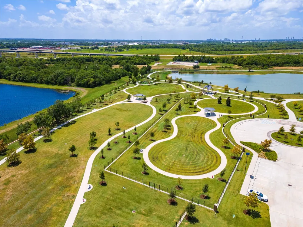 9611 Indian Trail Mont Belvieu, TX 77523