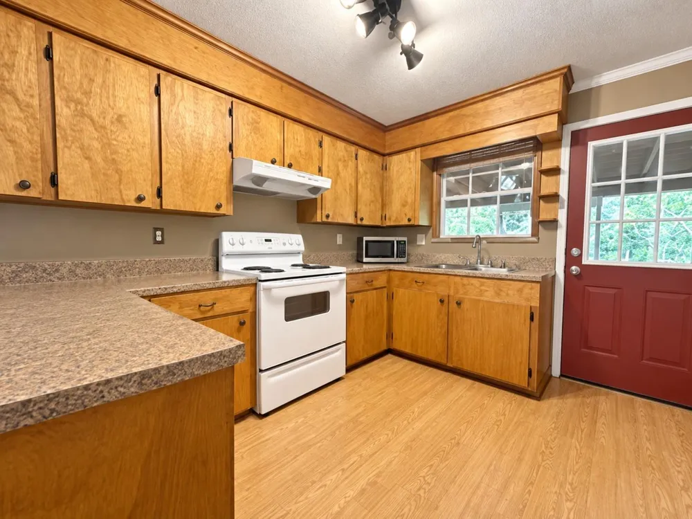 12392 Fm 1300 Road Louise, TX 77455