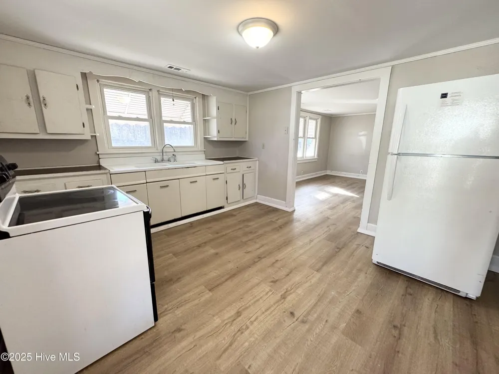 1005 Parsonage Street Elizabeth City, NC 27909
