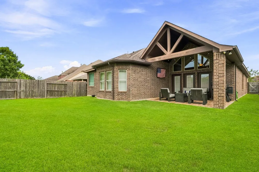 10034 Foggy River Missouri City, TX 77459