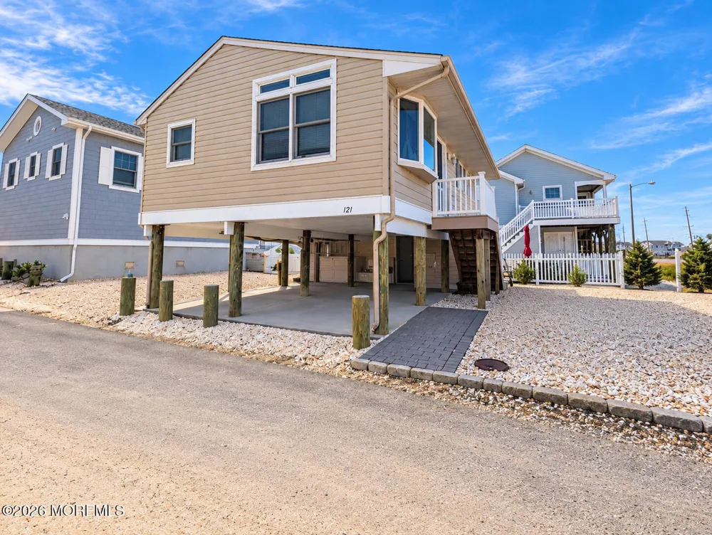 121 W Dolphin Way Lavallette, NJ 08735