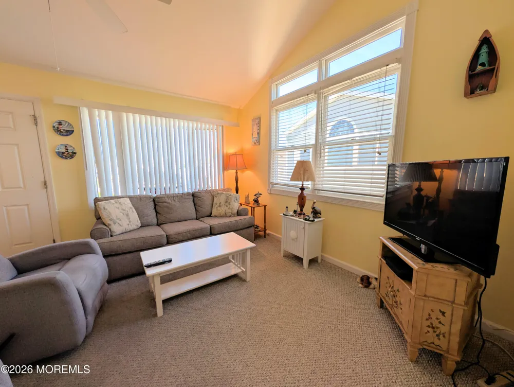 121 W Dolphin Way Lavallette, NJ 08735
