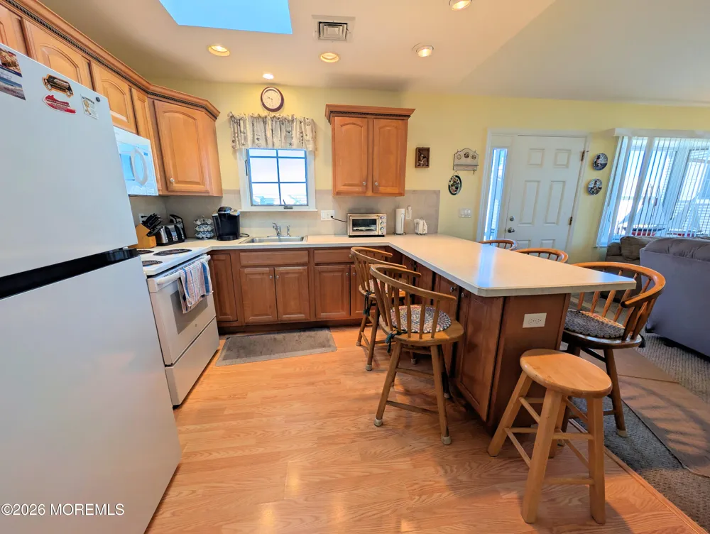 121 W Dolphin Way Lavallette, NJ 08735