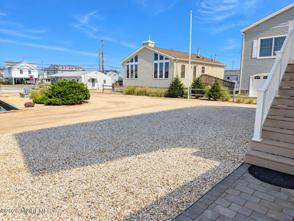121 W Dolphin Way Lavallette, NJ 08735