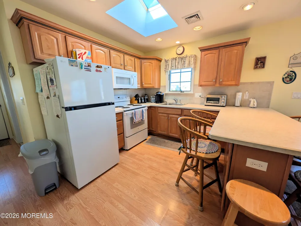 121 W Dolphin Way Lavallette, NJ 08735