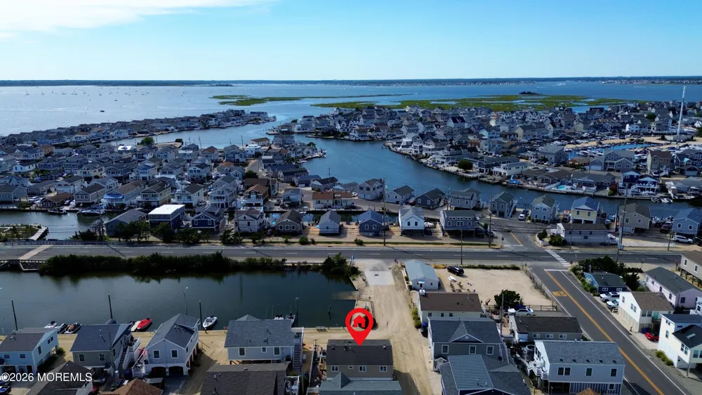 121 W Dolphin Way Lavallette, NJ 08735