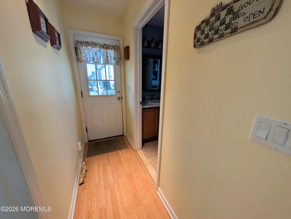 121 W Dolphin Way Lavallette, NJ 08735